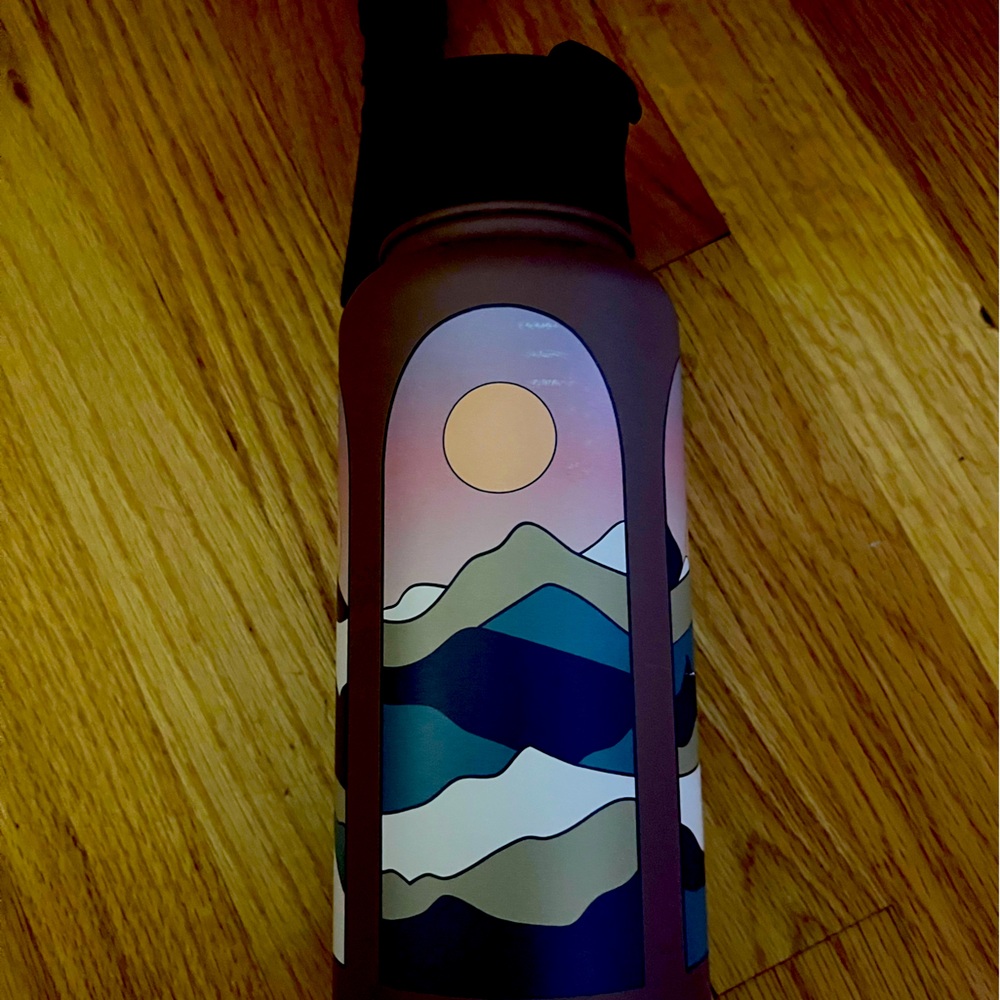 “Package free”. 32 ounce thermos
